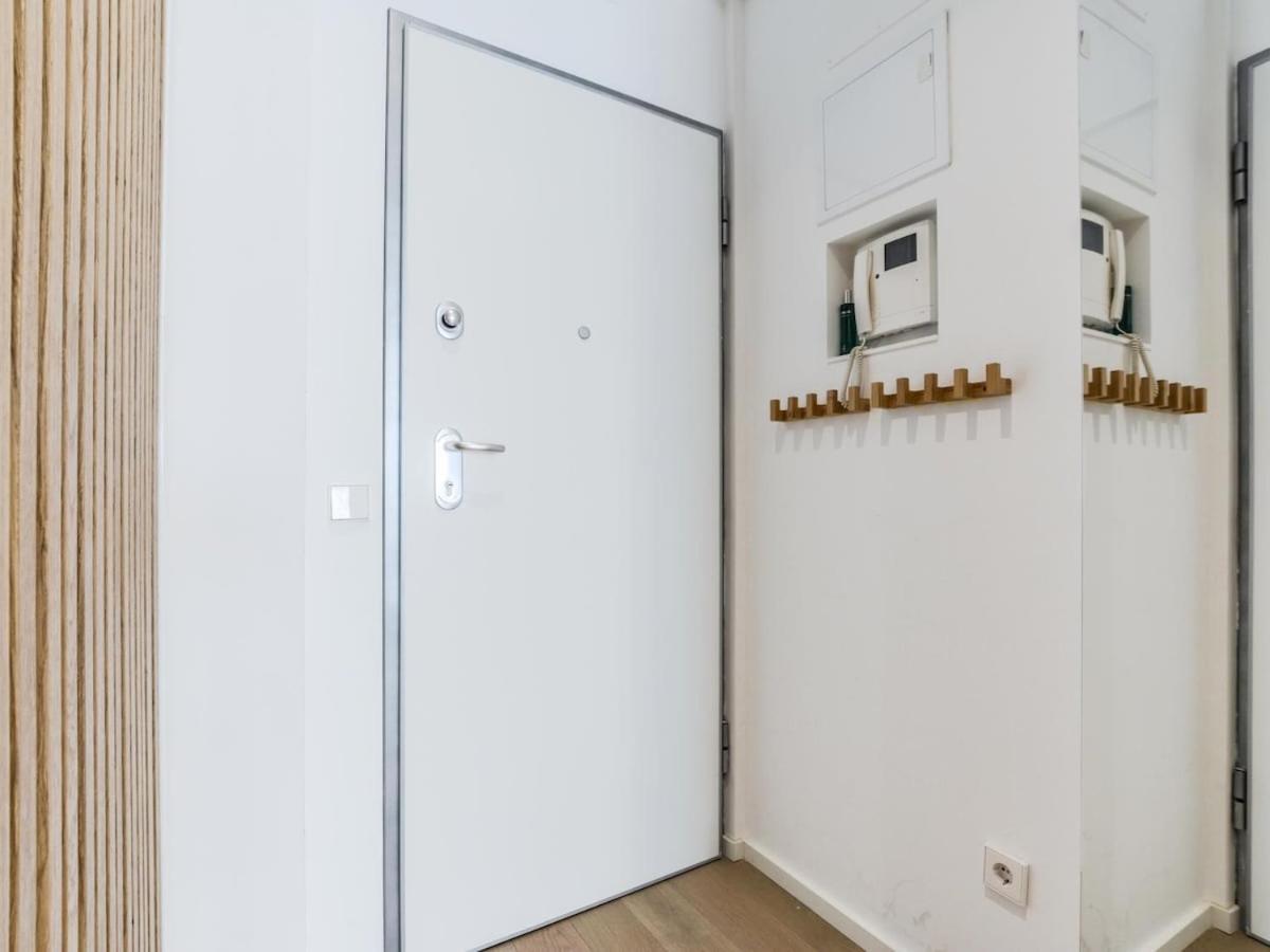 Apartamento Reformado En La Calle Pez Alquiler Temporal Madrid Exteriör bild