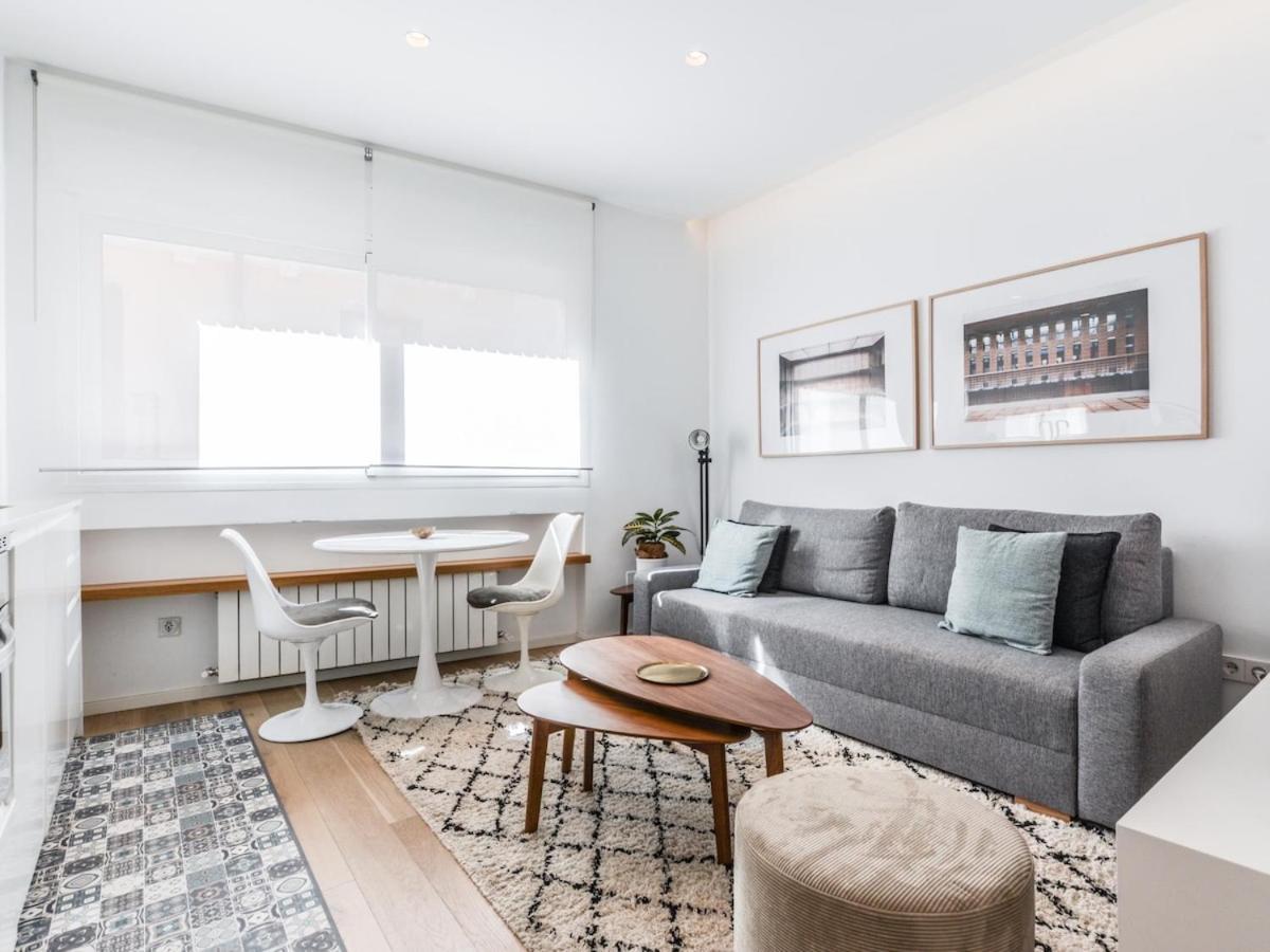 Apartamento Reformado En La Calle Pez Alquiler Temporal Madrid Exteriör bild