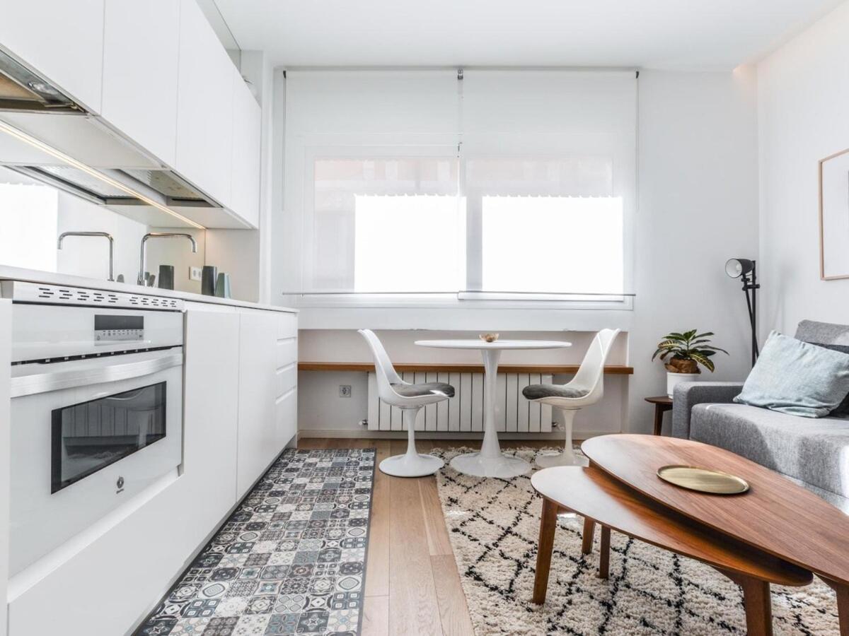 Apartamento Reformado En La Calle Pez Alquiler Temporal Madrid Exteriör bild