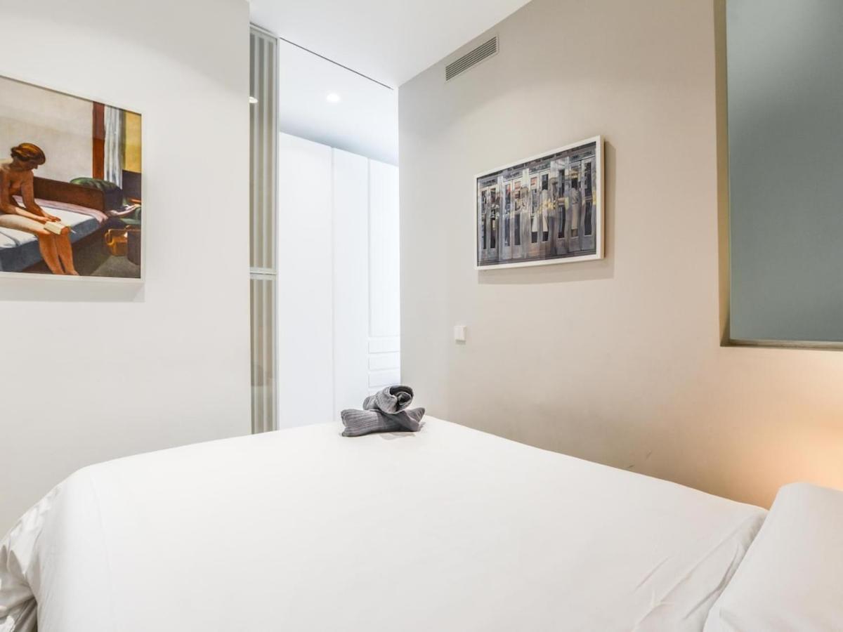 Apartamento Reformado En La Calle Pez Alquiler Temporal Madrid Exteriör bild