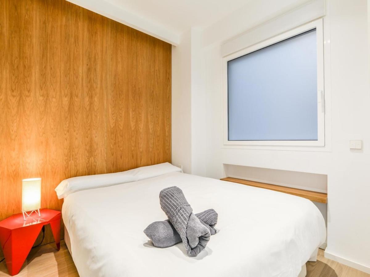 Apartamento Reformado En La Calle Pez Alquiler Temporal Madrid Exteriör bild