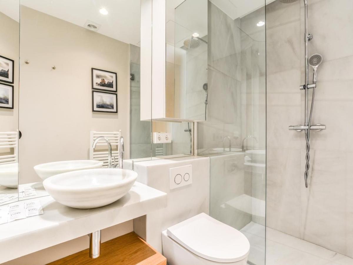 Apartamento Reformado En La Calle Pez Alquiler Temporal Madrid Exteriör bild